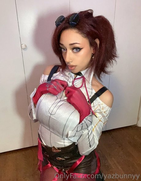 schwarzhaarige milf onlyfans porno nacktheit foto