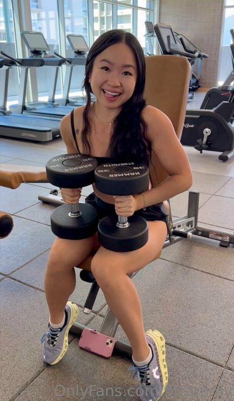 fittammy hübsche erwachsene foto