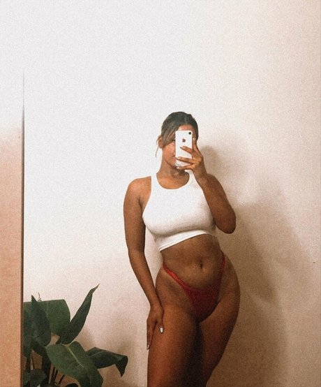 Tahlia A top sex bilder