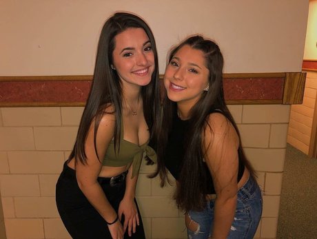 Julia Olivia nackt akt foto