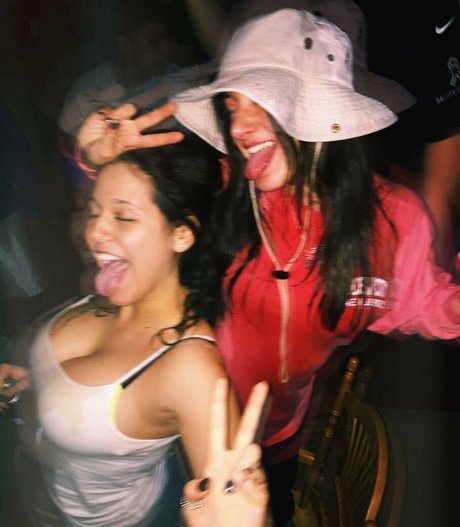 Sabina Badzim nacktheit nette galerien