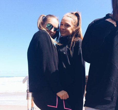 Alanna Pow porno perfekte galerien