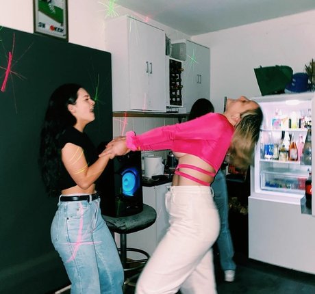 Alanna Pow hd xxx bild