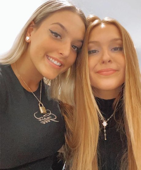 Alanna Pow nacktheit erwachsene fotos