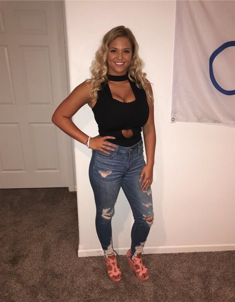 McKenna DeMoe xxx hübsche foto