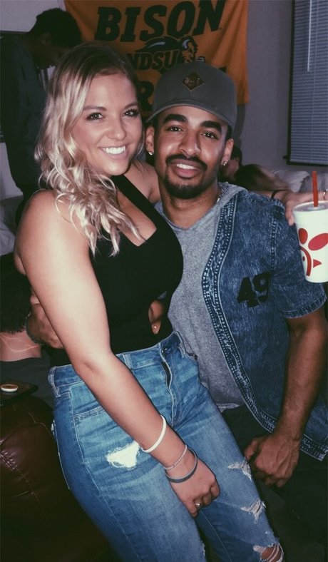 McKenna DeMoe top pornografische foto