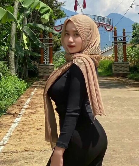 Elvara Caliva top freie galerie