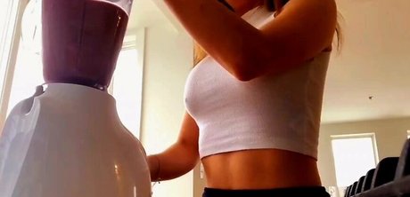 zierliche schwarze onlyfans top kostenlose galerie