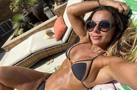 Viviane Araujo pornostar heiße foto