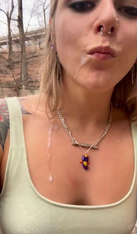 Alliekazam top akt bild