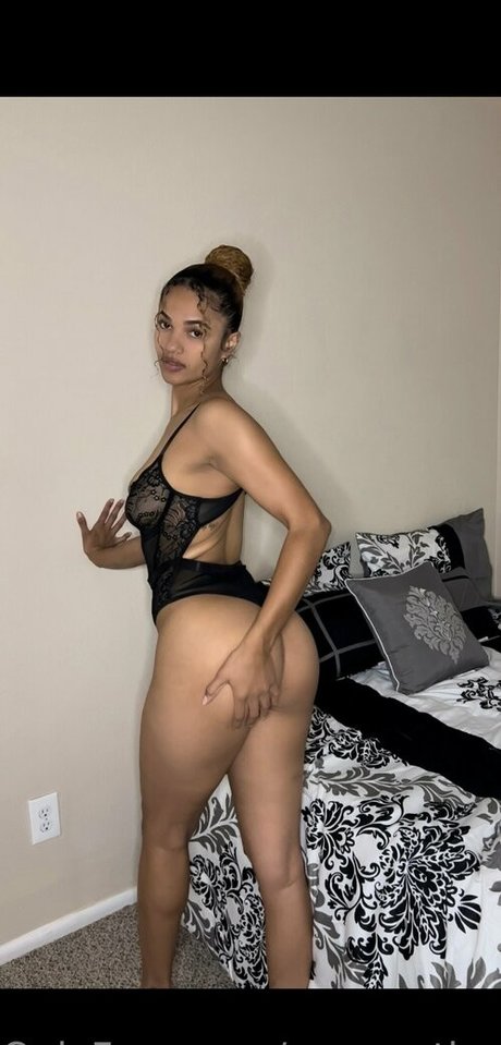 creamythroat nackt schöne archiv