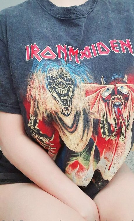 emma darkmetal hübsche sexy archiv