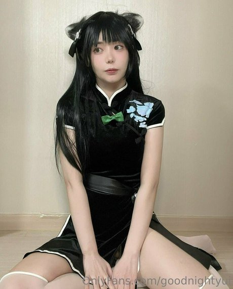 goodnightyui schauspielerin exklusive foto