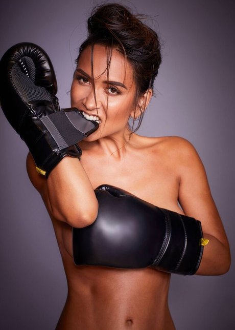 Myleene Klass sexy hd foto