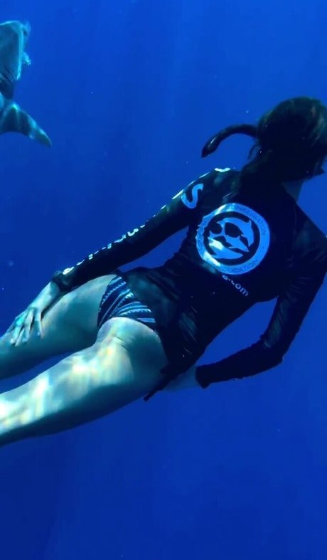 Nina Dobrev beste freie galerien