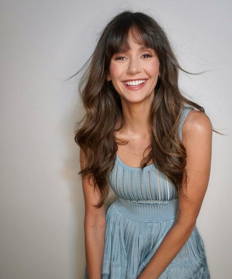 Nina Dobrev heiße sexy fotos