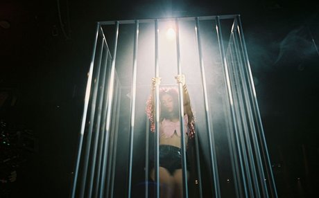 Ursula Corbero Bilder