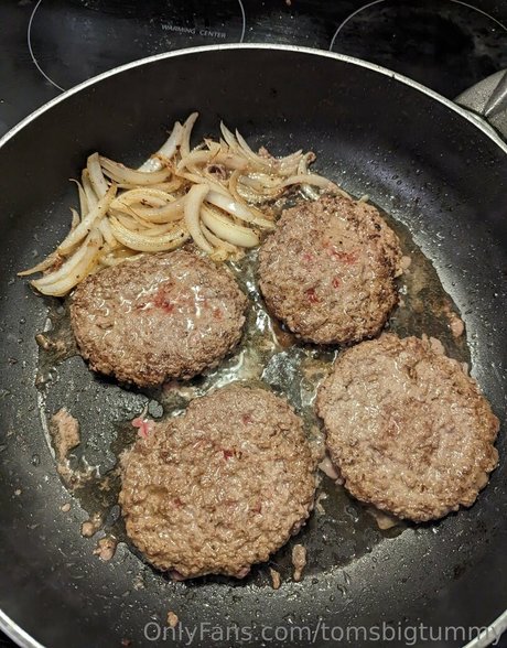 tomsbigtummy model erwachsene fotos