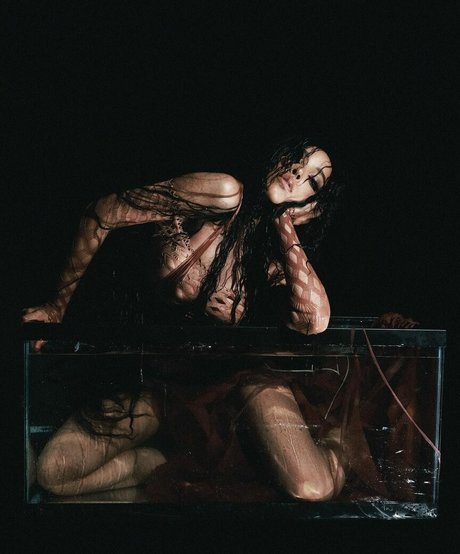 Tinashe xxx exklusive galerie