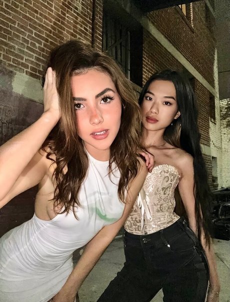 BotezLive kunst pornostar foto