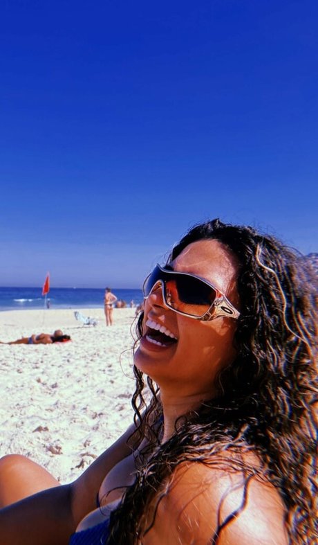 Julie Santos heiße nackt galerie