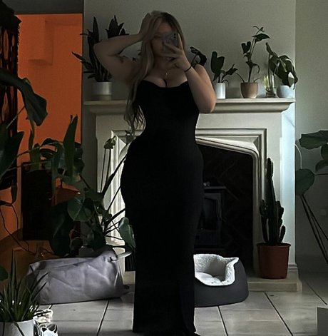 Isabella Dorta hübsche akt galerien