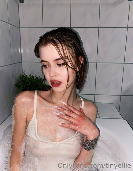 tinyellie schauspielerin pornografische archiv