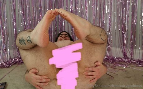 freehairygoddess schauspielerin nette fotos