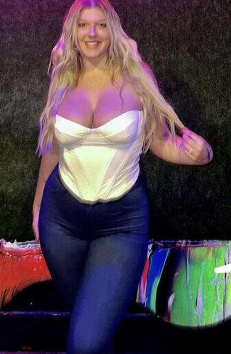 Destinycurley19 top xxx bild