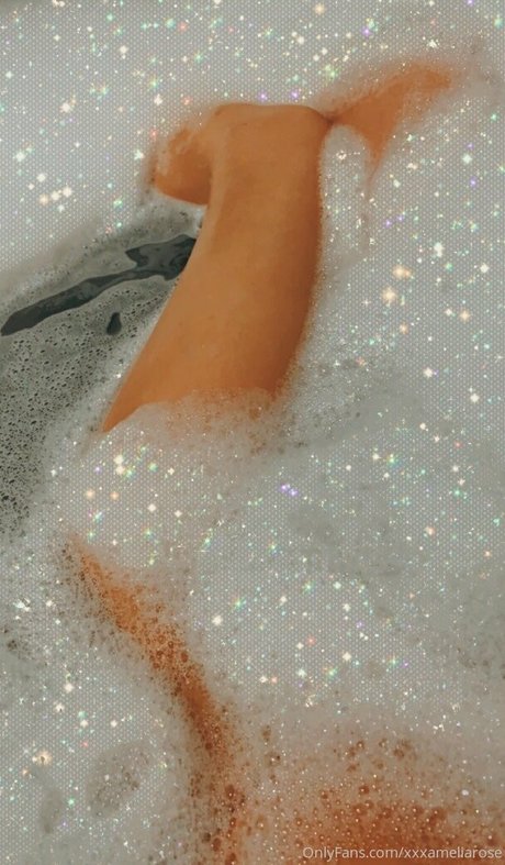 xxxameliarose top nacktheit bild