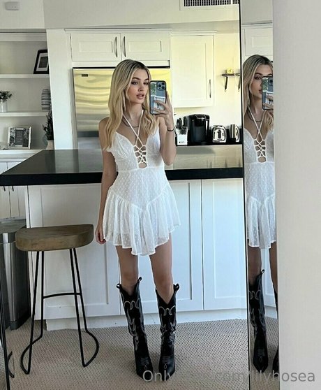 kurvige solo-onlyfans nackt hübsche fotos