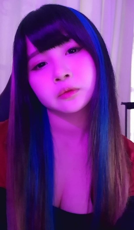 Clarissa Punipun nackt heiße bild