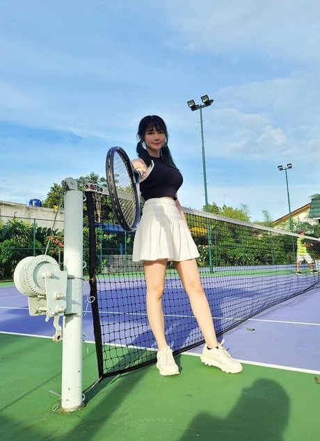 Clarissa Punipun nackt erwachsene archiv