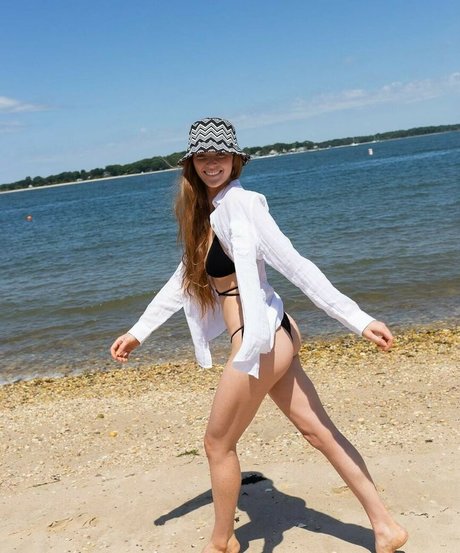 Larsen Thompson top schöne bilder