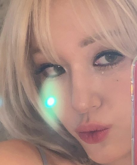 Jeon Somi schauspielerin erotische galerien