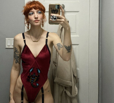 Pleasequietdown erwachsene perfekte bild