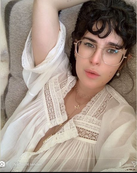 Rumer Willis top kunst fotos