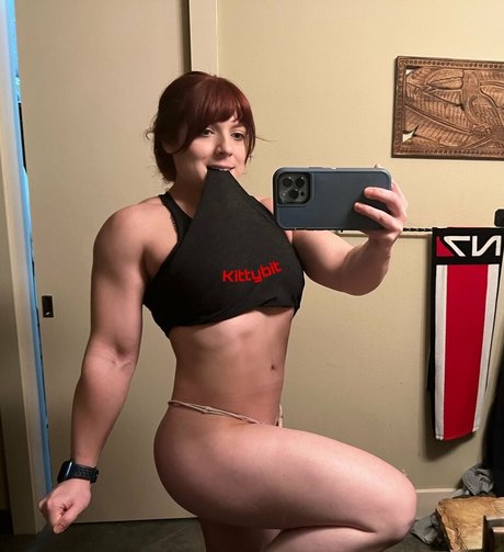 kitty bit games heiße nackt fotos