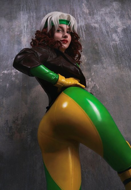 Ulichan schauspielerin schöne foto