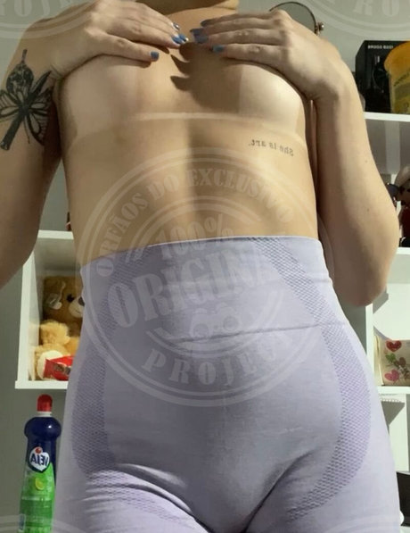 Larissinharp nackten bild