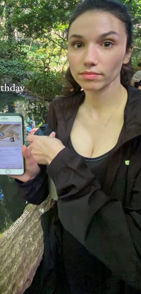 Grace Caroline Currey schauspielerin kunst foto