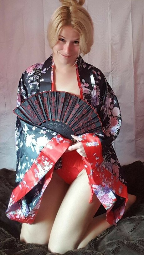 Everyday Harleyquinn nackt hd bilder