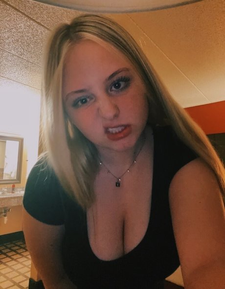 Anya Truax top nackte galerie