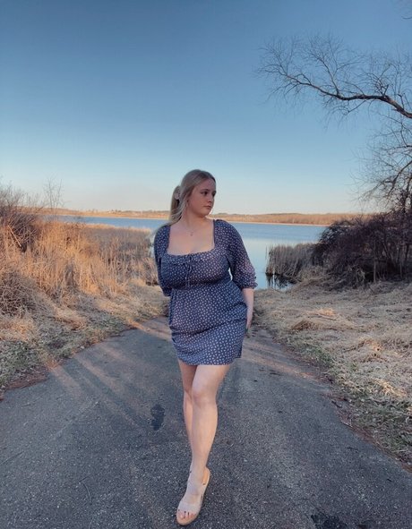 Anya Truax nette pornostar bild