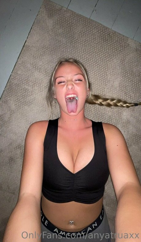 Anya Truax schöne hd fotos