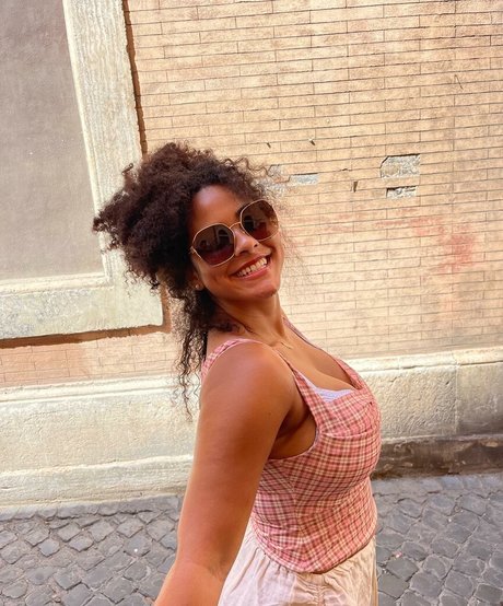 Raina Morris perfekte sexy bild