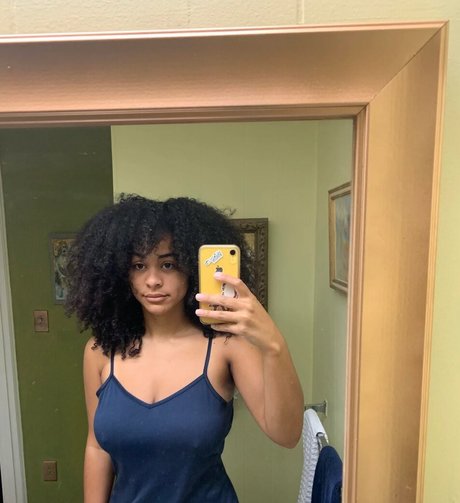 Raina Morris exklusive top fotos