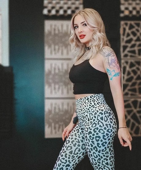 Addie Nicole Amick perfekte kostenlose fotos