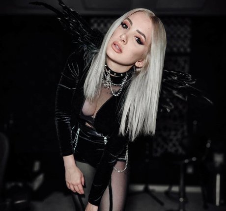 Addie Nicole Amick schöne schöne foto