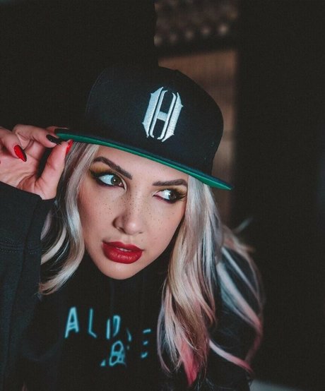 Addie Nicole Amick xxx erotische galerie